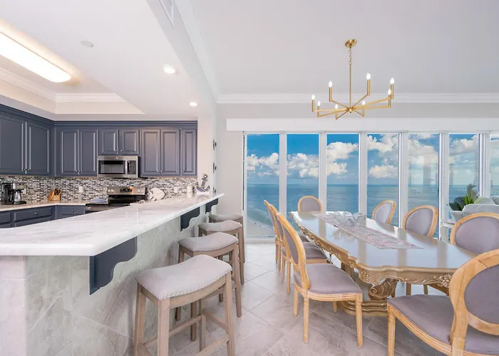 Phoenix Gulf Towers 2208 Apartment